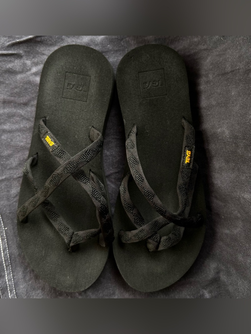 Womens Teva Olowahu Flip-Flop Size 8 Black Beach Casual Comfort Travel
